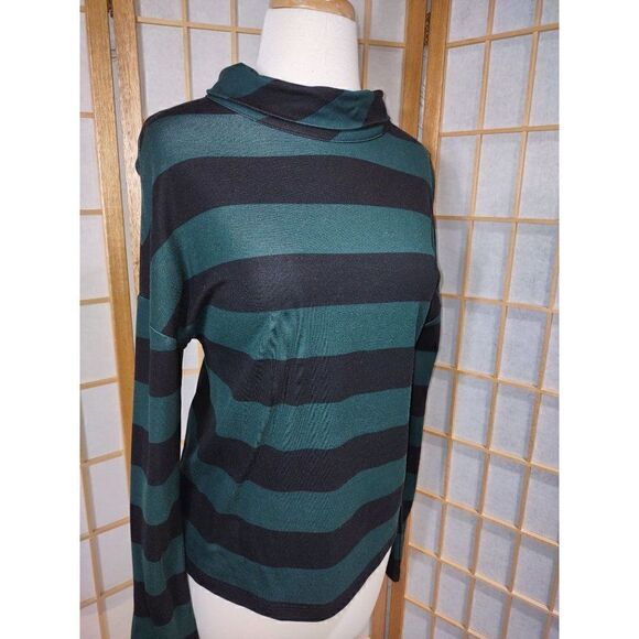 NWT Chico's Sz 0 (Sm) Striped Top - Picture 1 of 13